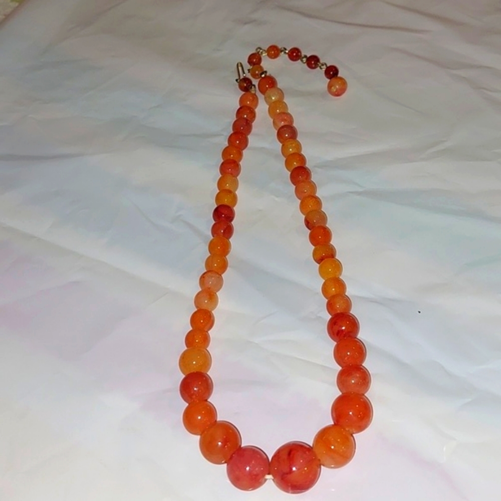 Vintage Orange Marbled Beaded Necklace - Picture 5 of 7